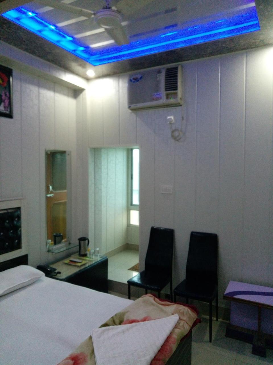 Hotel Sunrise Orai Exterior foto